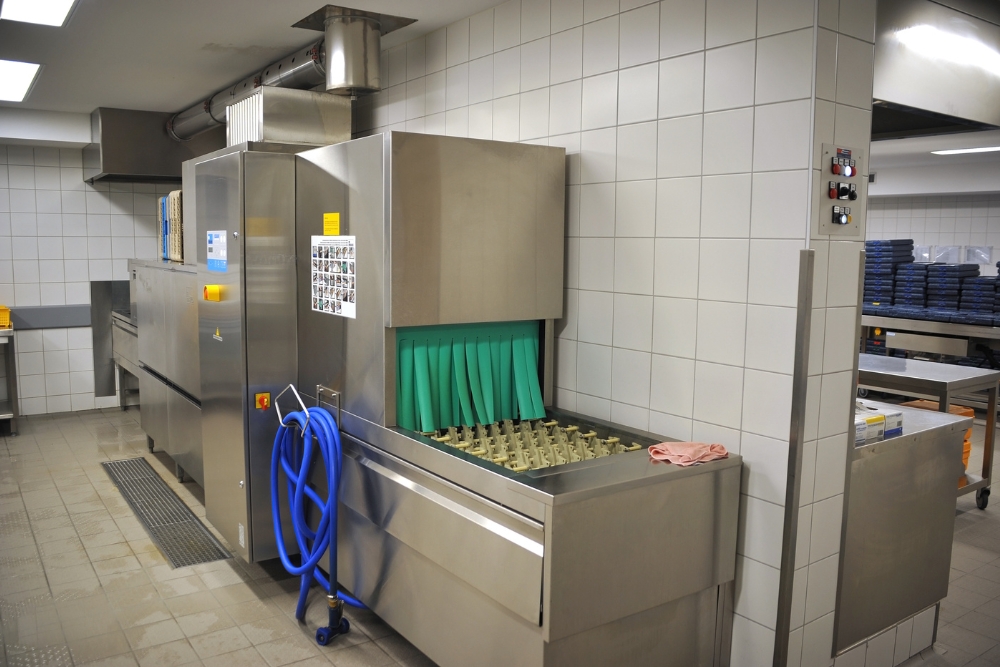 Can a Commercial Dishwasher Be Used to Disinfect Equipment? | Commercial Dishwasher Hospital Use
